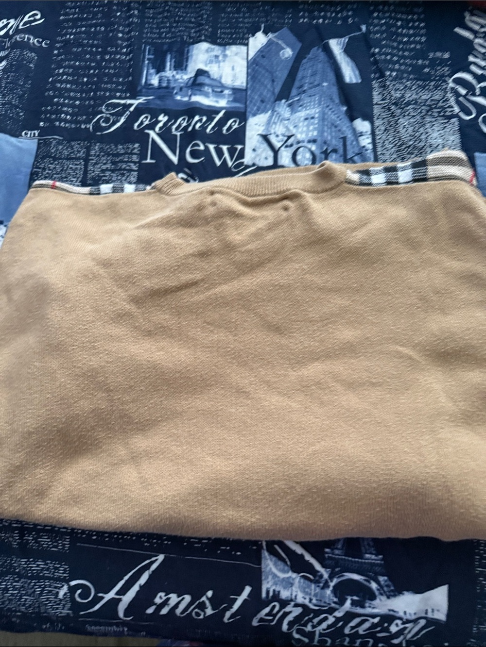 Vintage Burberry Sweater - Picture 3 of 5